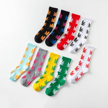 Load image into Gallery viewer, Weed Patterned Socks