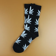 Load image into Gallery viewer, Weed Patterned Socks