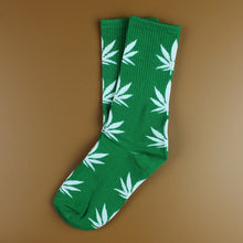 Load image into Gallery viewer, Weed Patterned Socks