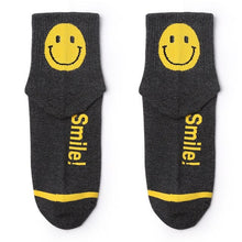 Load image into Gallery viewer, Smiley Face Socks